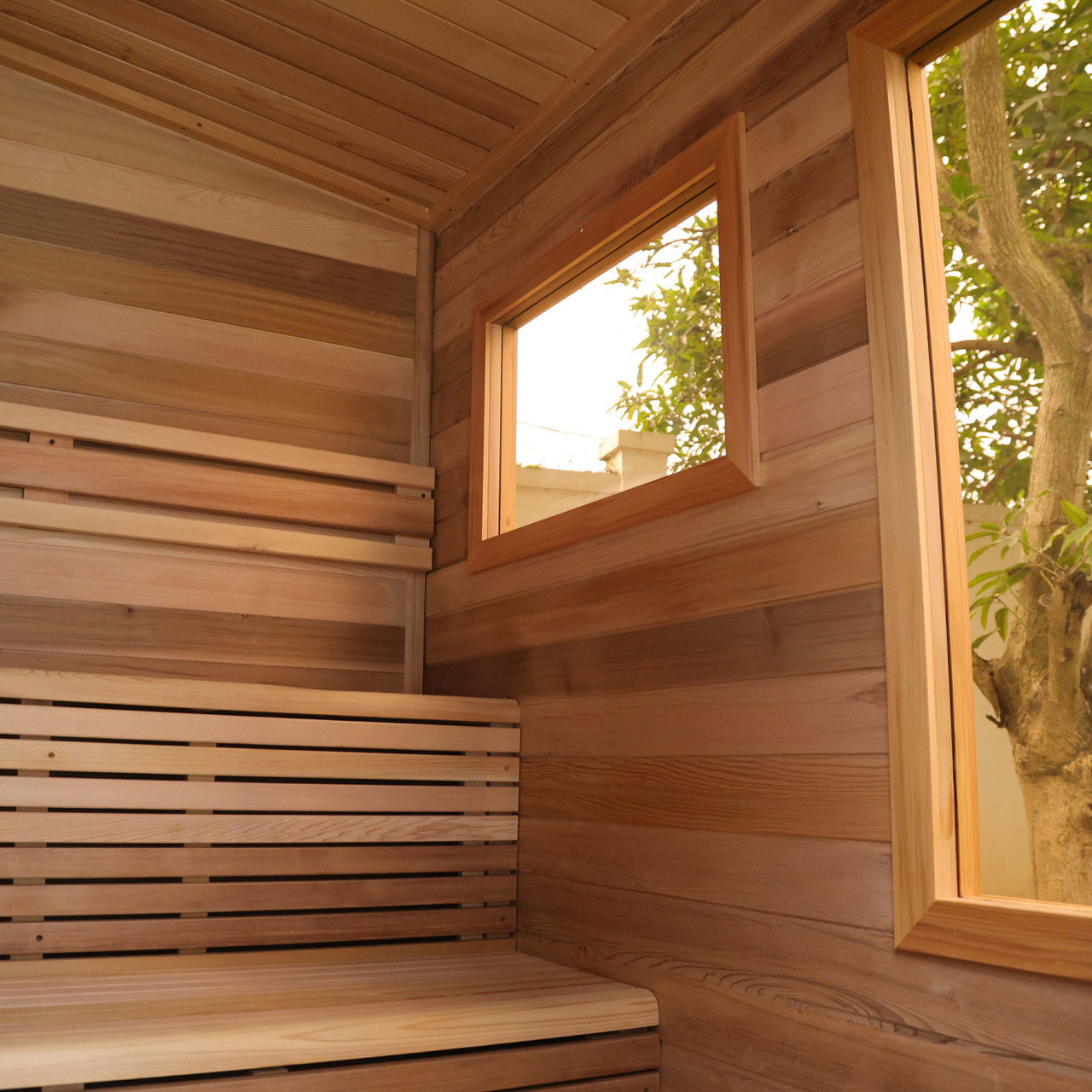 Selenia 4-Person Outdoor Red Cedar Traditional Wet/Dry Sauna with Black Accents