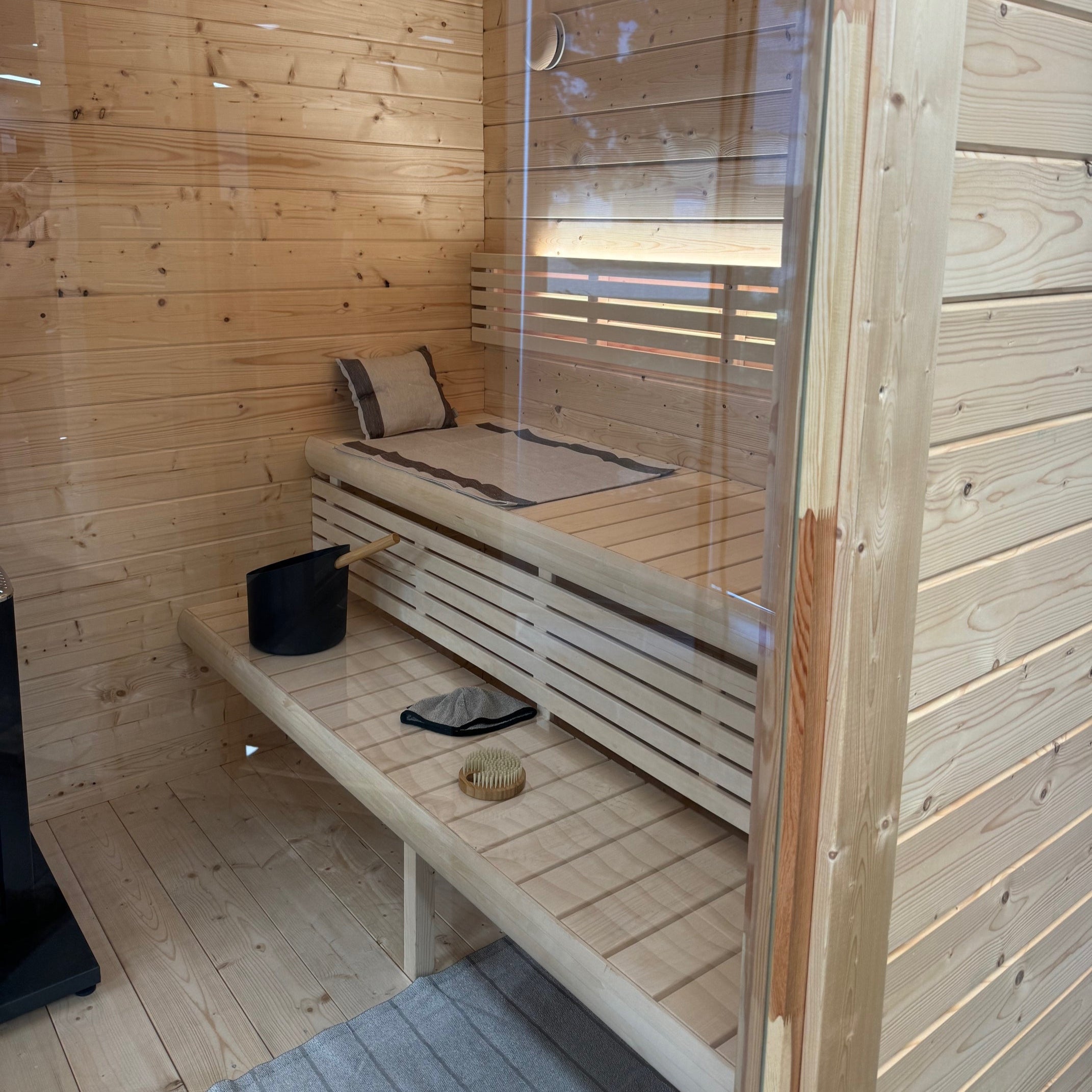SaunaLife Model G4 6-Person Outdoor Cabin Sauna Kit