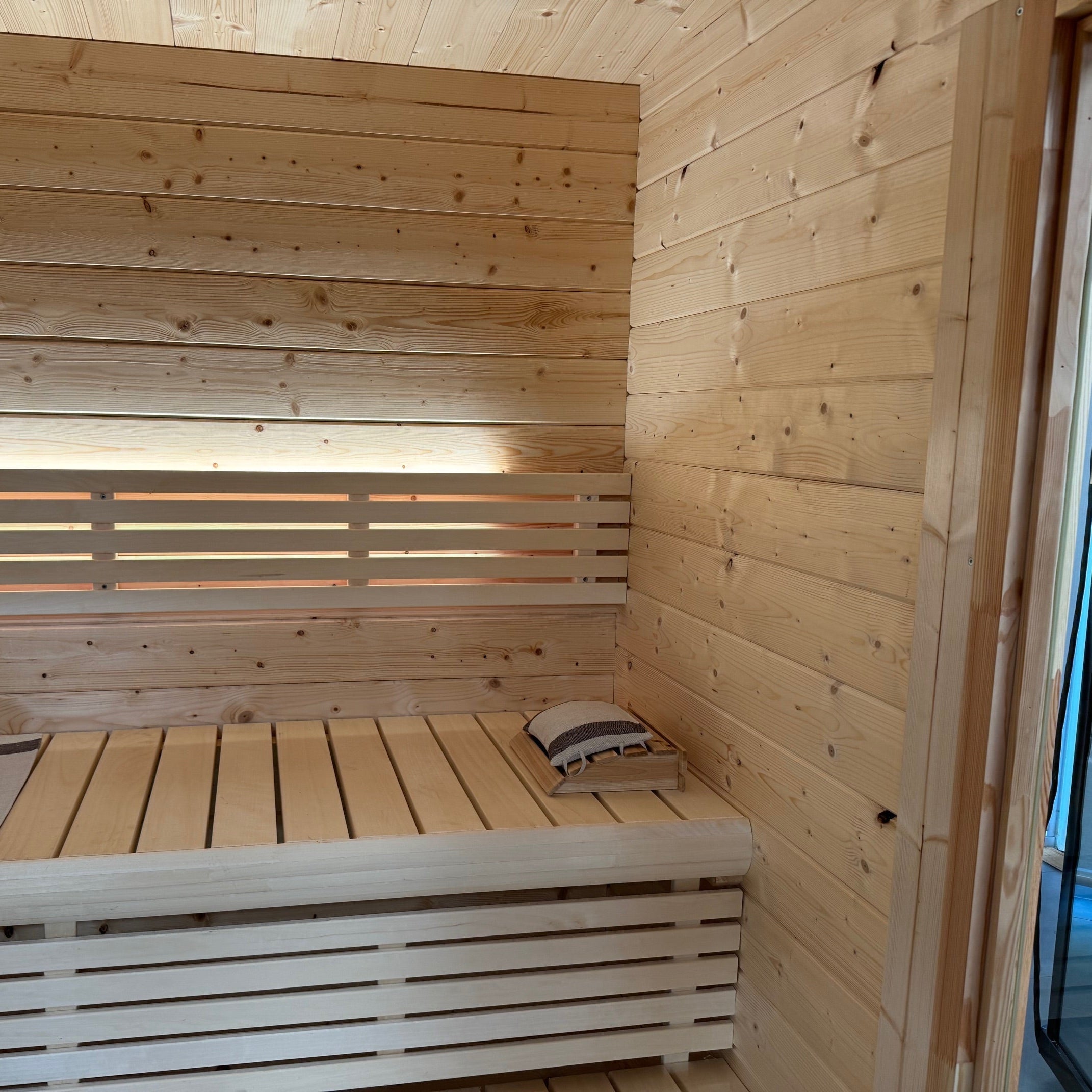 SaunaLife Model G4 6-Person Outdoor Cabin Sauna Kit