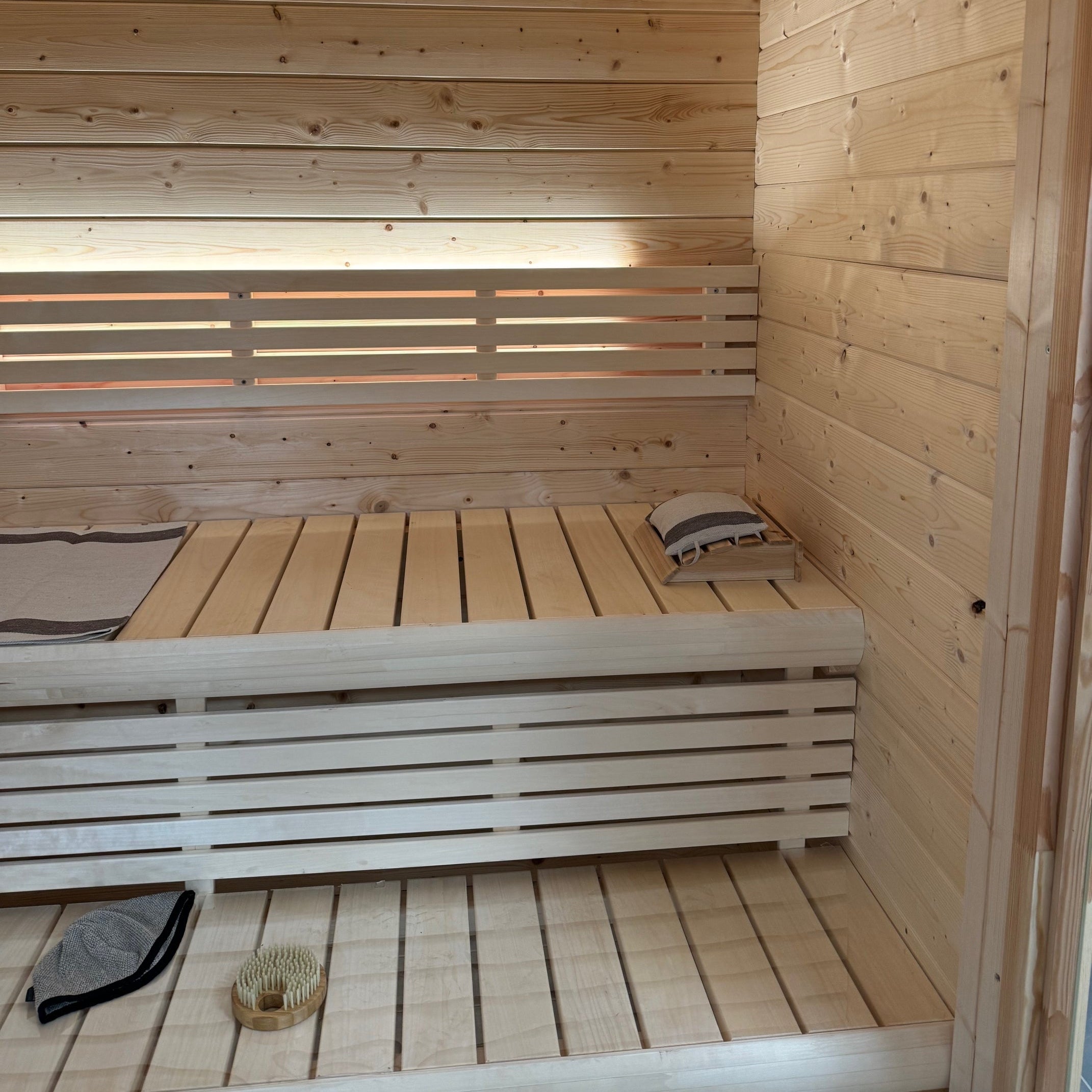 SaunaLife Model G4 6-Person Outdoor Cabin Sauna Kit